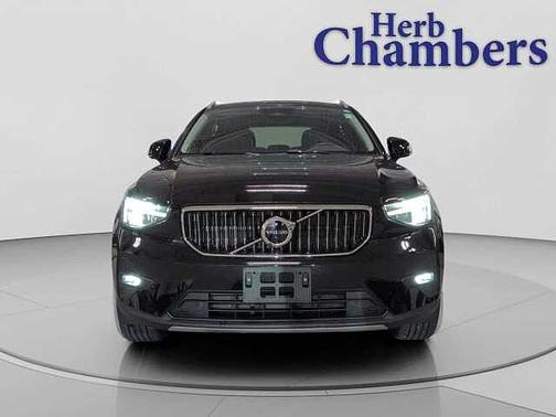 2023 Volvo XC40 Plus