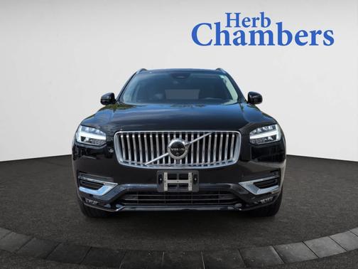 2024 Volvo XC90 Plus Bright Theme
