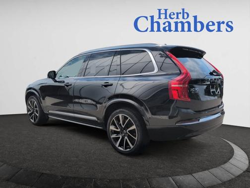 2024 Volvo XC90 Plus Bright Theme