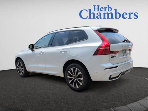 2025 Volvo XC60 Plus