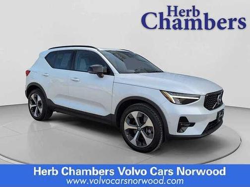2023 Volvo XC40 Plus