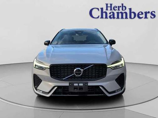 2023 Volvo XC60 Plus