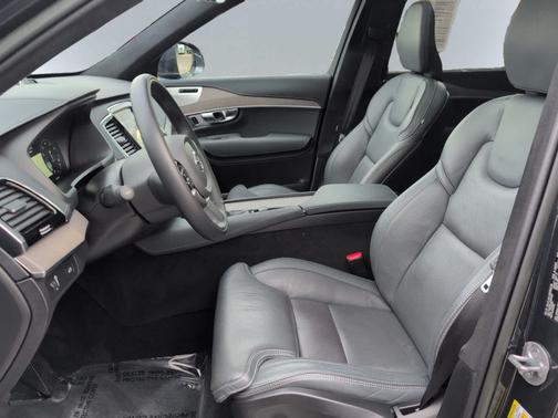 2022 Volvo XC90 T6 AWD Inscription 7 Seater