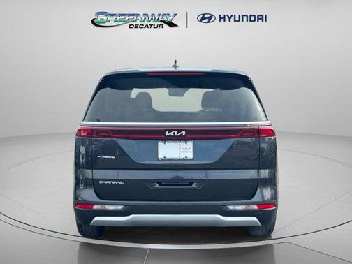 2024 Kia Carnival LX