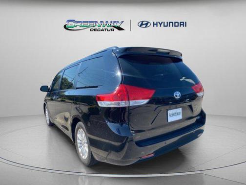 2013 Toyota Sienna XLE