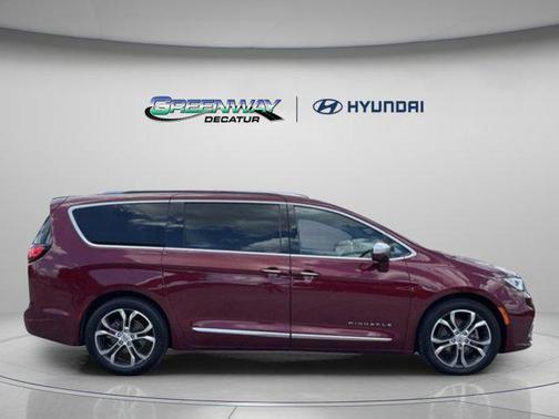 2022 Chrysler Pacifica L