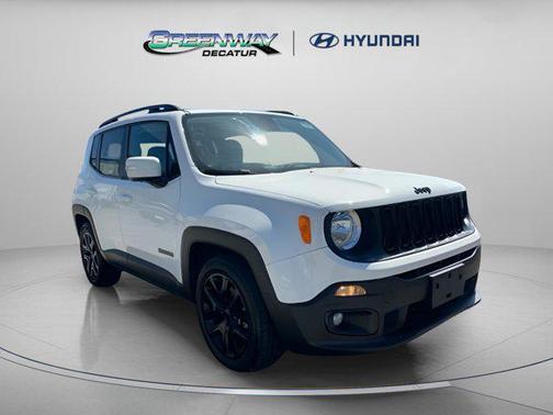 Alpine White 2017 Jeep Renegade Altitude