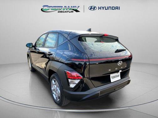 Abyss Black Pearl 2026 Hyundai KONA SE