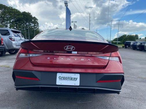 2025 Hyundai ELANTRA Sport