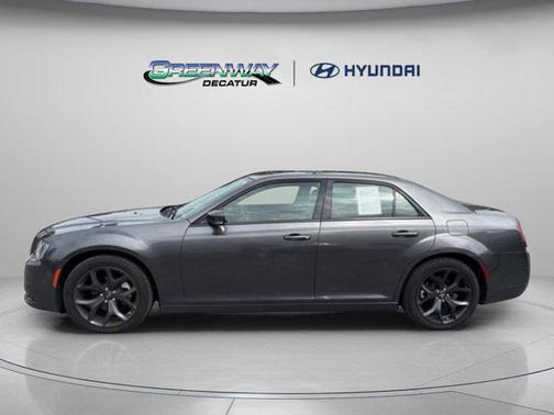 2022 Chrysler 300 S