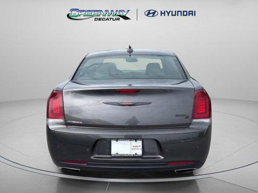 2022 Chrysler 300 S