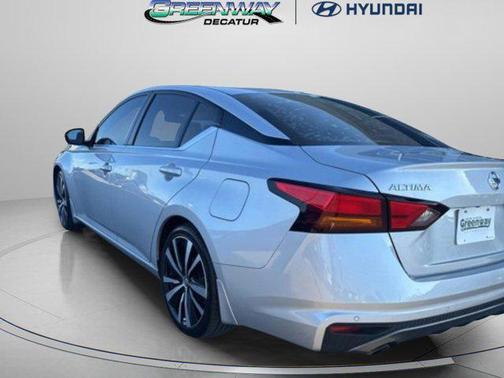 2020 Nissan Altima SR FWD