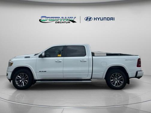 Bright White Clearcoat 2020 RAM 1500 Laramie