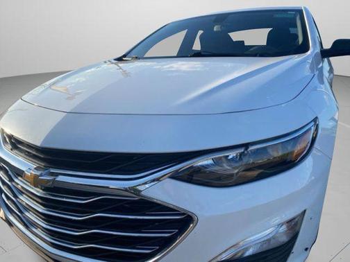 Summit White 2020 Chevrolet Malibu 1LS