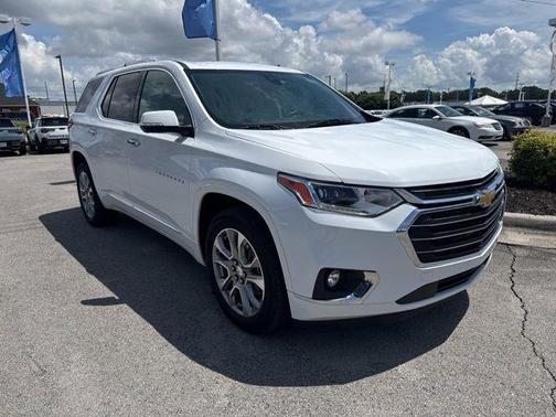 Summit White 2021 Chevrolet Traverse Premier