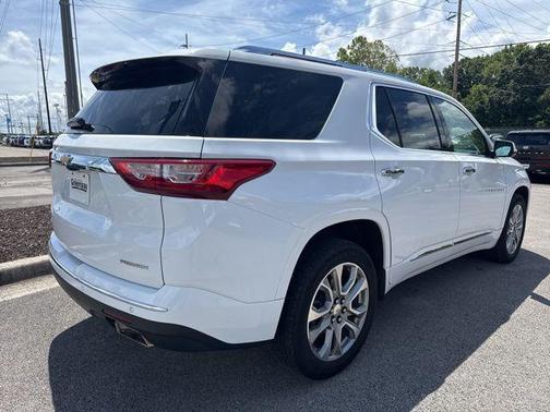 Summit White 2021 Chevrolet Traverse Premier