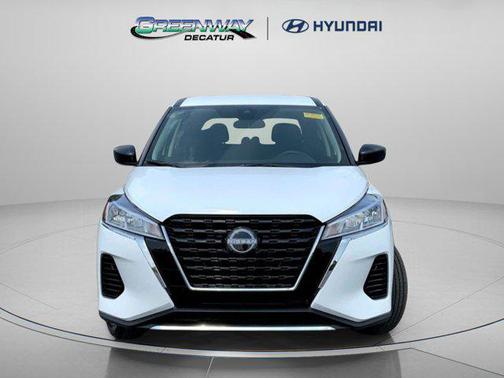 2025 Nissan Kicks S