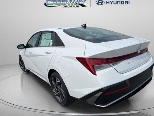 2025 Hyundai ELANTRA Limited