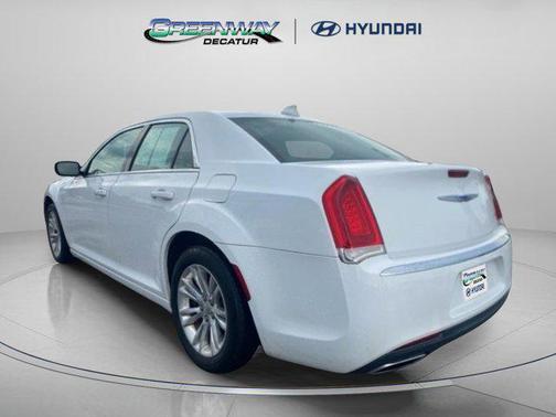 2018 Chrysler 300 Touring