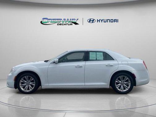 2018 Chrysler 300 Touring