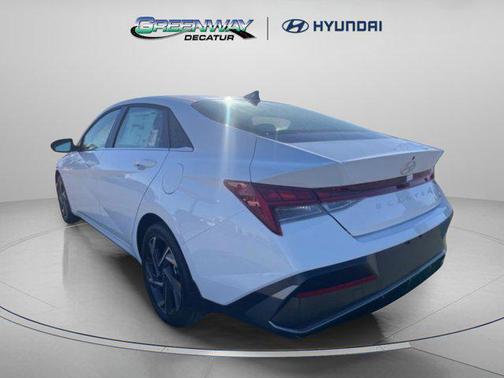 2025 Hyundai ELANTRA Limited