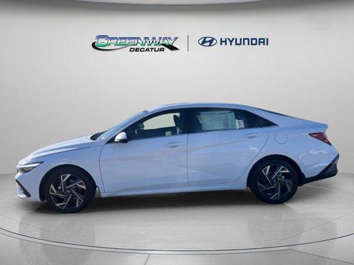 2025 Hyundai ELANTRA Limited