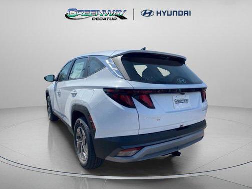 Creamy White Pearl 2026 Hyundai TUCSON Hybrid Blue SE