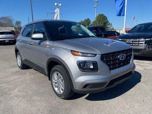 2026 Hyundai VENUE SE