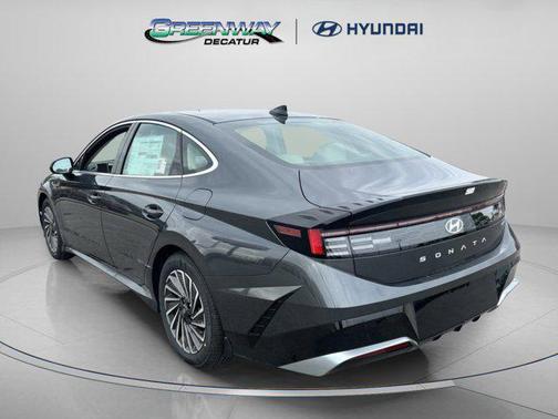 2025 Hyundai SONATA Hybrid SE