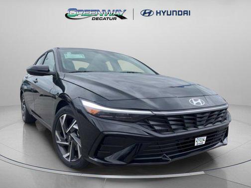 2025 Hyundai ELANTRA Limited