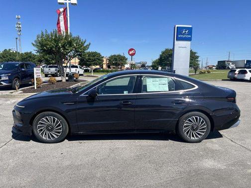 2024 Hyundai SONATA Hybrid SE