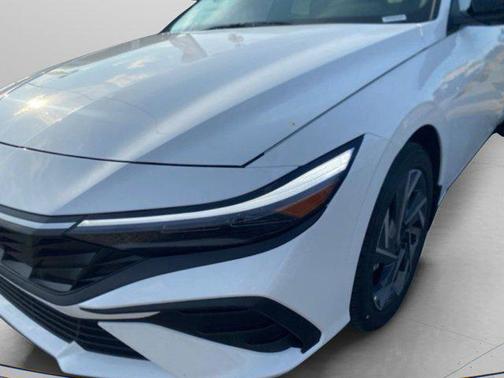 2025 Hyundai ELANTRA Sport