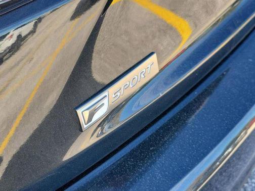 Obsidian 2020 Lexus IS 350 Base