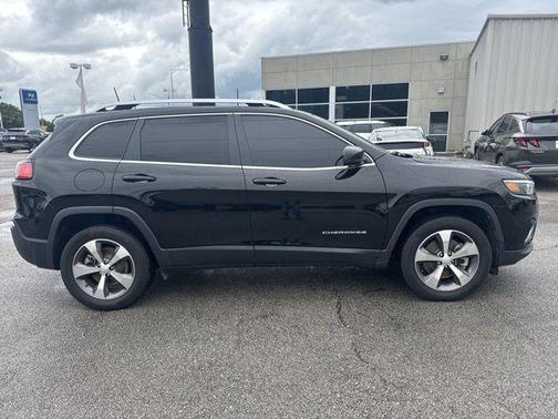 Diamond Black Crystal Pearlcoat 2021 Jeep Cherokee Limited