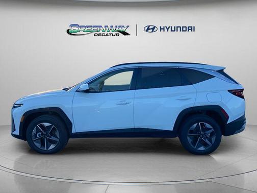 Creamy White Pearl 2026 Hyundai TUCSON Hybrid SEL