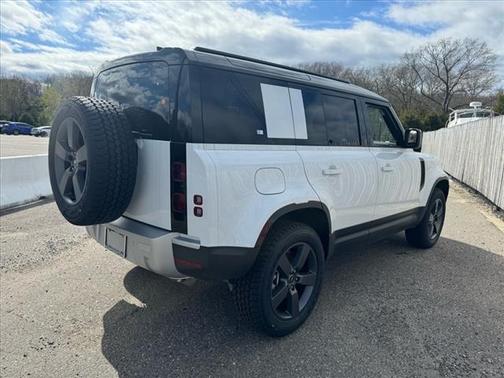2025 Land Rover Defender P400 S