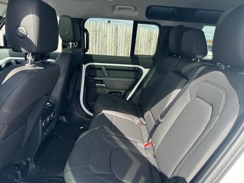 2025 Land Rover Defender P400 S