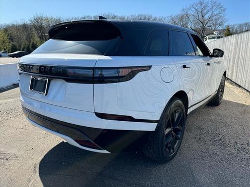 2026 Land Rover Range Rover Velar P250 SE R-Dynamic