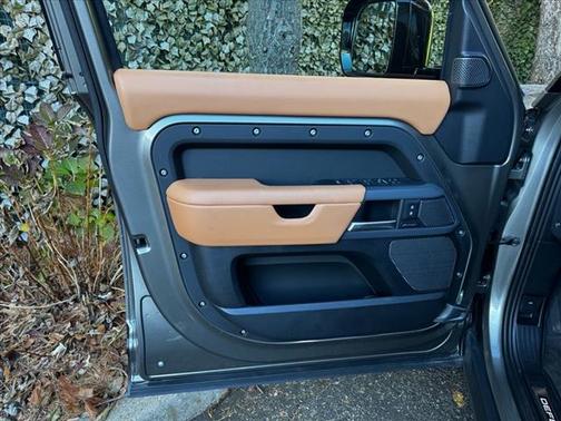 2024 Land Rover Defender 110 X