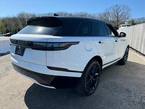 2026 Land Rover Range Rover Velar P250 SE R-Dynamic