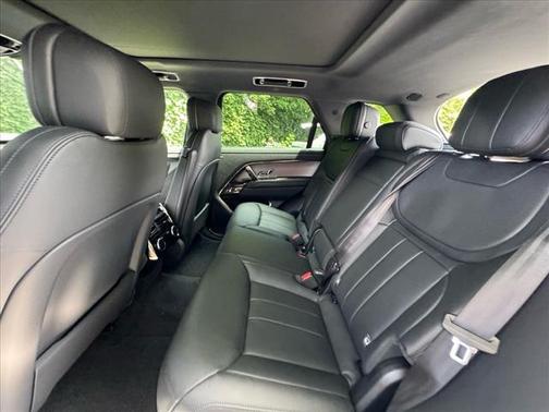 2025 Land Rover Range Rover Sport SE
