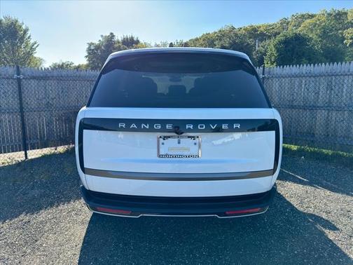 2025 Land Rover Range Rover P400 SE 7 Seat