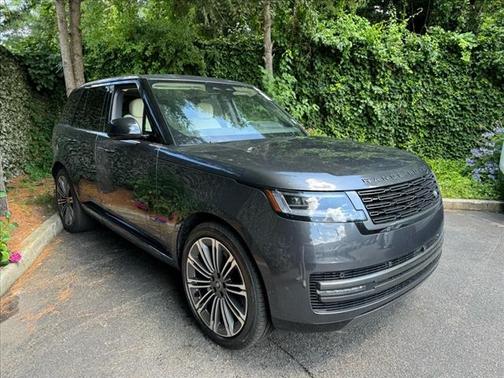 2025 Land Rover Range Rover P400 SE