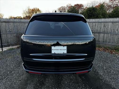 2025 Land Rover Range Rover P530 SE 7 Seat