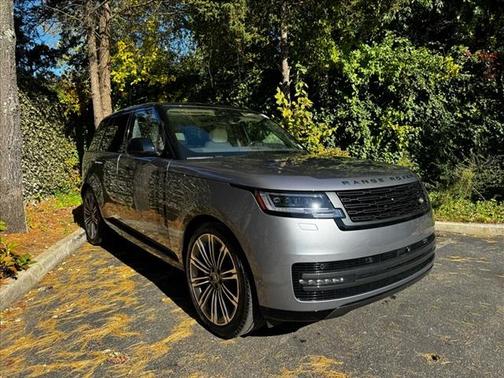 2025 Land Rover Range Rover P530 SE