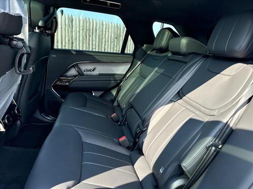 2025 Land Rover Range Rover Sport SE