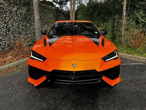 2023 Lamborghini Urus S