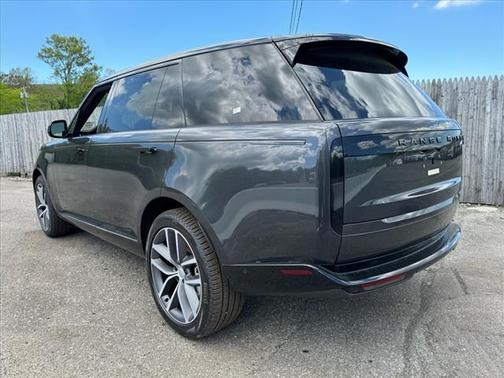 2025 Land Rover Range Rover P530 SE 7 Seat