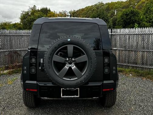 2026 Land Rover Defender 110S