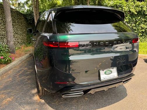 2025 Land Rover Range Rover Sport SE